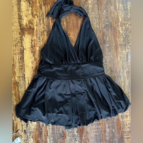 BCBGMAXAZRIA Black Halter Top - Picture 2 of 8